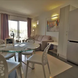 agreable-appartement-au-bord-de-l-ocean-playa-paraiso.tenerifehoteles.net/